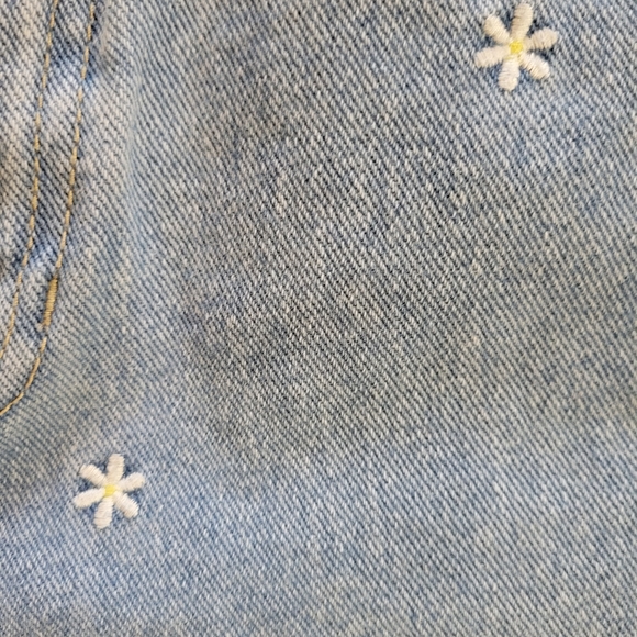 PacSun Embroidered Daisies Jean Shorts - Picture 3 of 3